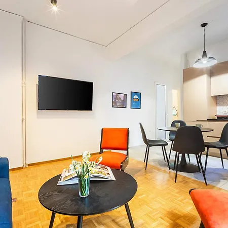 O&o Group - Eclectic Chic Thissio Apartment