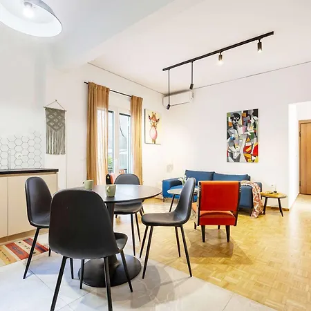 O&o Group - Eclectic Chic Thissio Apartment